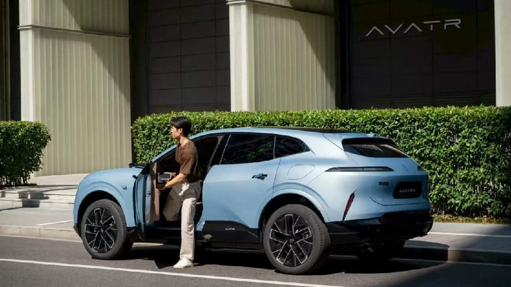 官方：阿维塔07老用户将通过OTA升级至华为乾��ADS 4和鸿蒙5