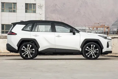 2026 款广汽丰田威兰达 2.0L 两驱 AIR 版试驾：家用 SUV，均衡就够用